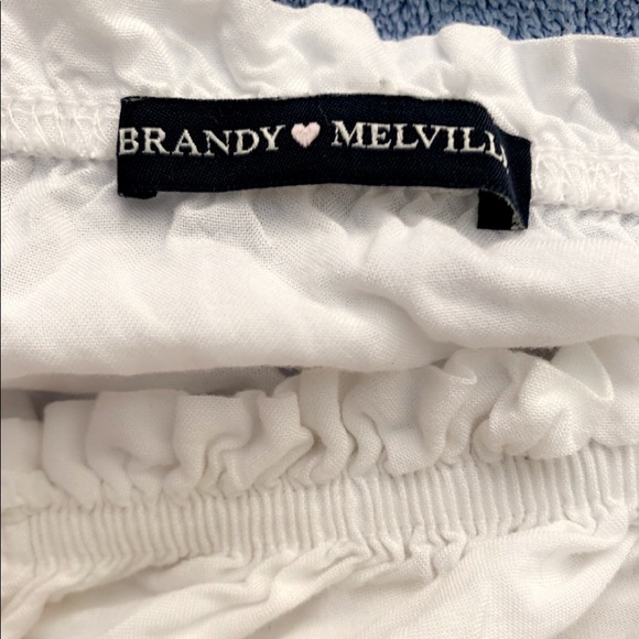 brandy melville, white top/off the shoulders ✨🤍 - Picture 2 of 2